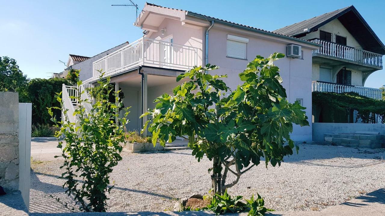 Apartment Vip Пировац Экстерьер фото
